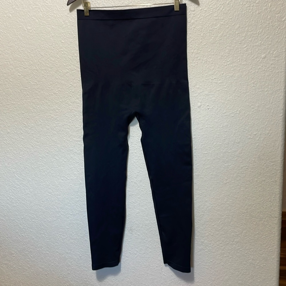 EMPETUR Women's Black Shapewear Leggings. Very Good Condition. Size 2X.